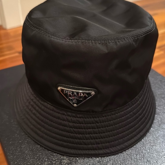 Preloved Prada Black Nylon bucket hat - Picture 1 of 9